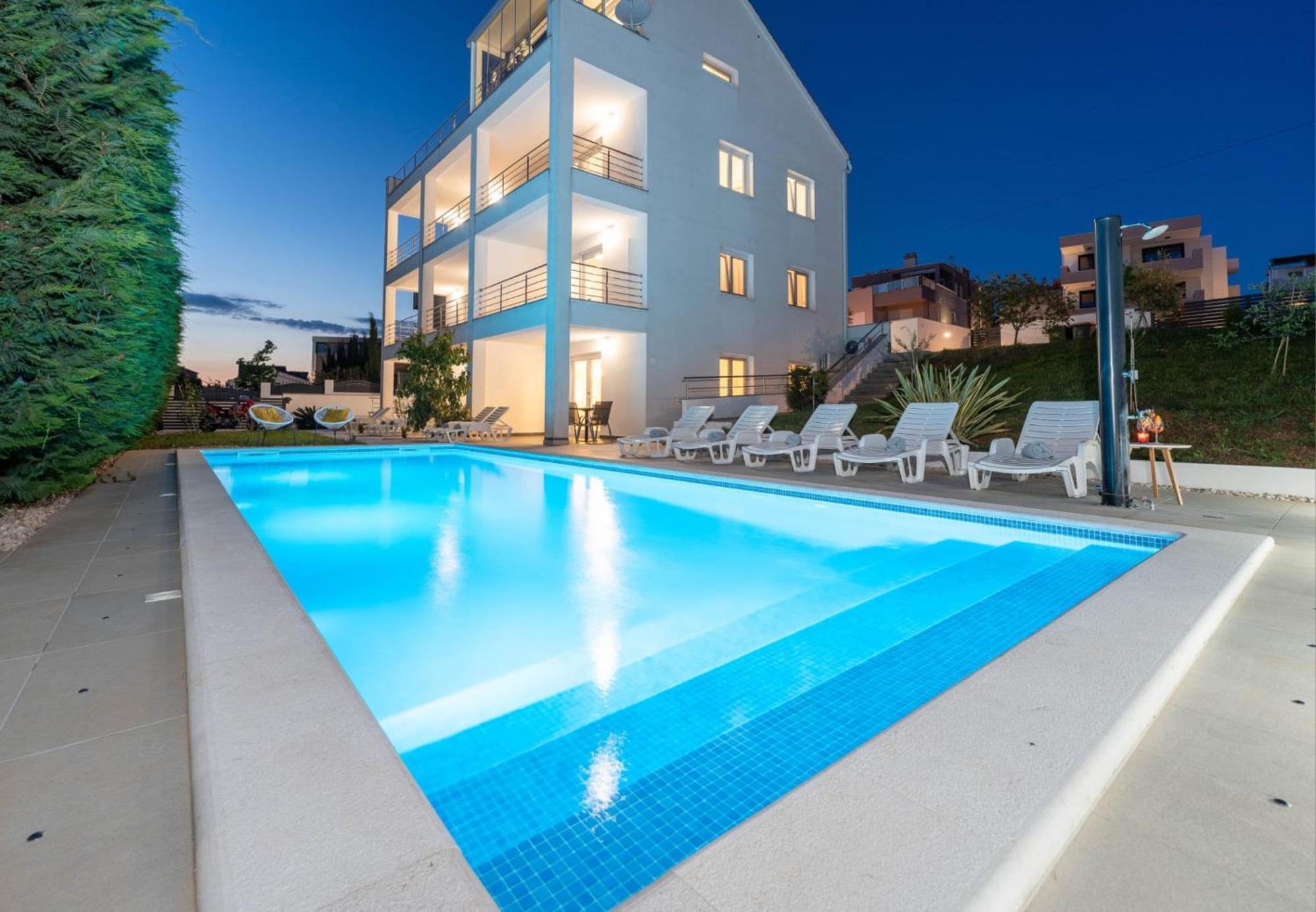 Deluxe Carlotta Apartman Zára